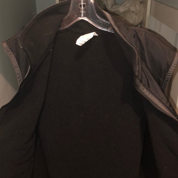 Tommy Hilfiger Vest - Picture 4 of 4